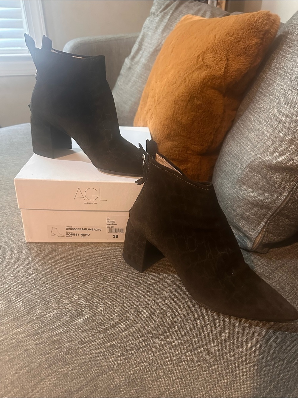 AGL Forest Nero Suede Pointed Toe Block Heel Booties